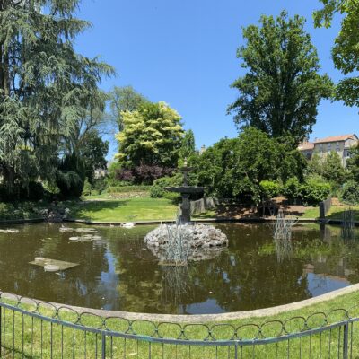 Parcs et jardins du Cantal : le square Vermenouze à Aurillac