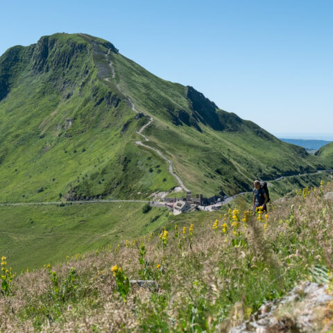 Puy Mary - randonnée GR400 : montée puy de la Tourte